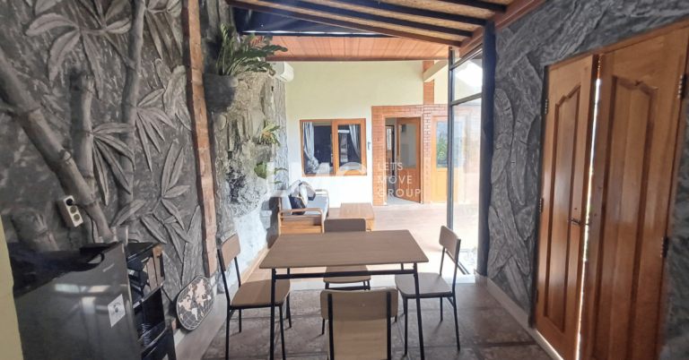 Dining Area - Bamboo Villa