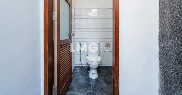 Guest Toilet - Merta Villa