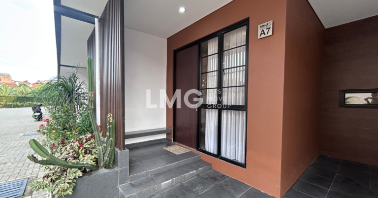 royale bintaro 3 front door