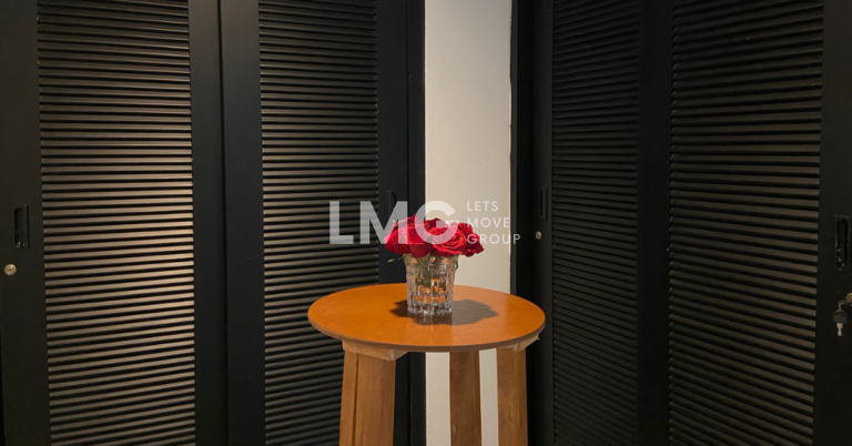 img apartment brawijaya closet